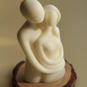 Earth Shells Romantic Embrace Couple Candle